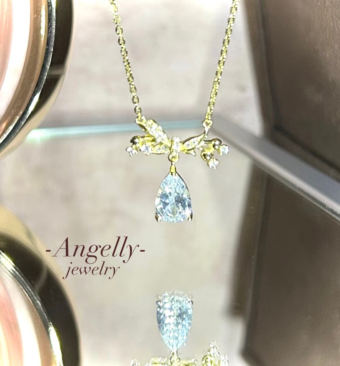 Buds Ribbon Drop shape necklace | Angelly