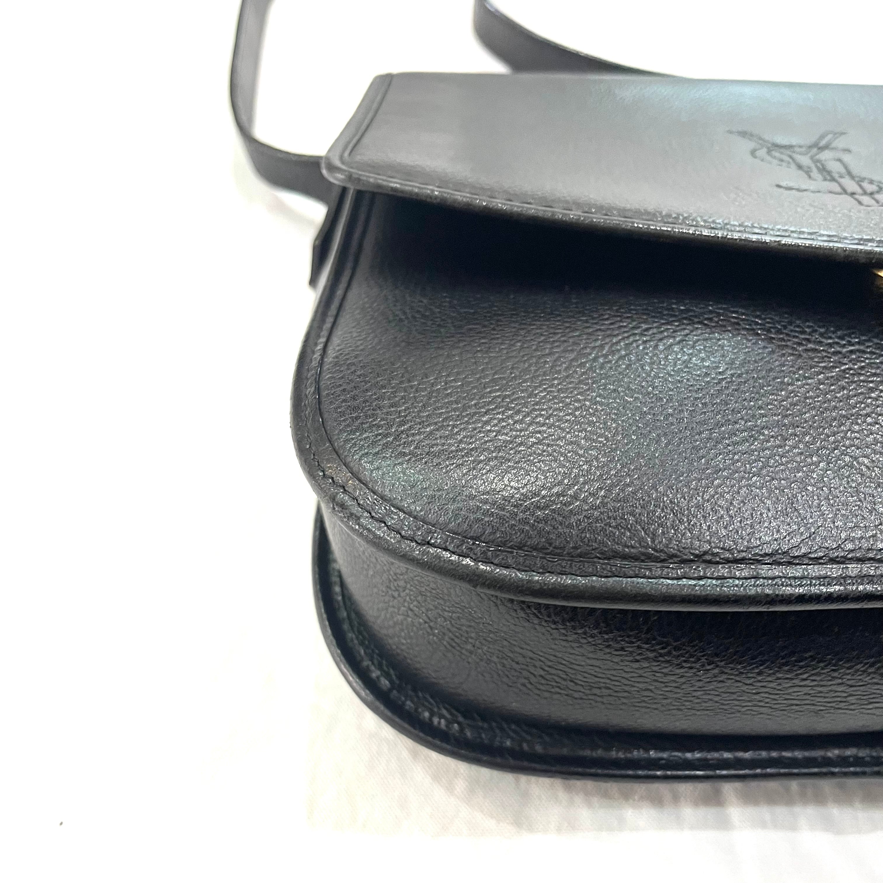 YVES SAINT LAURENT】2279 本革軽量YSLロゴレザーショルダーバッグ