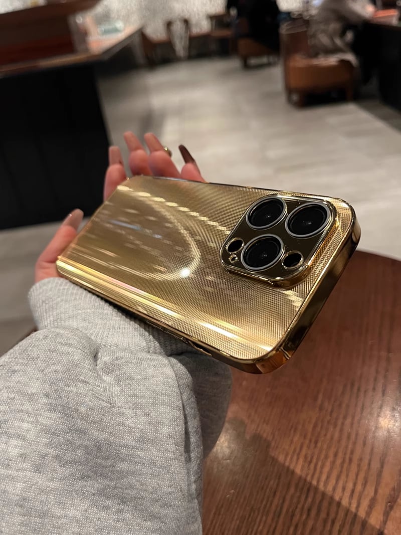 iPhone16 Pro Maxケース ゴールド色 レーザー光 iPhone16 Proケース