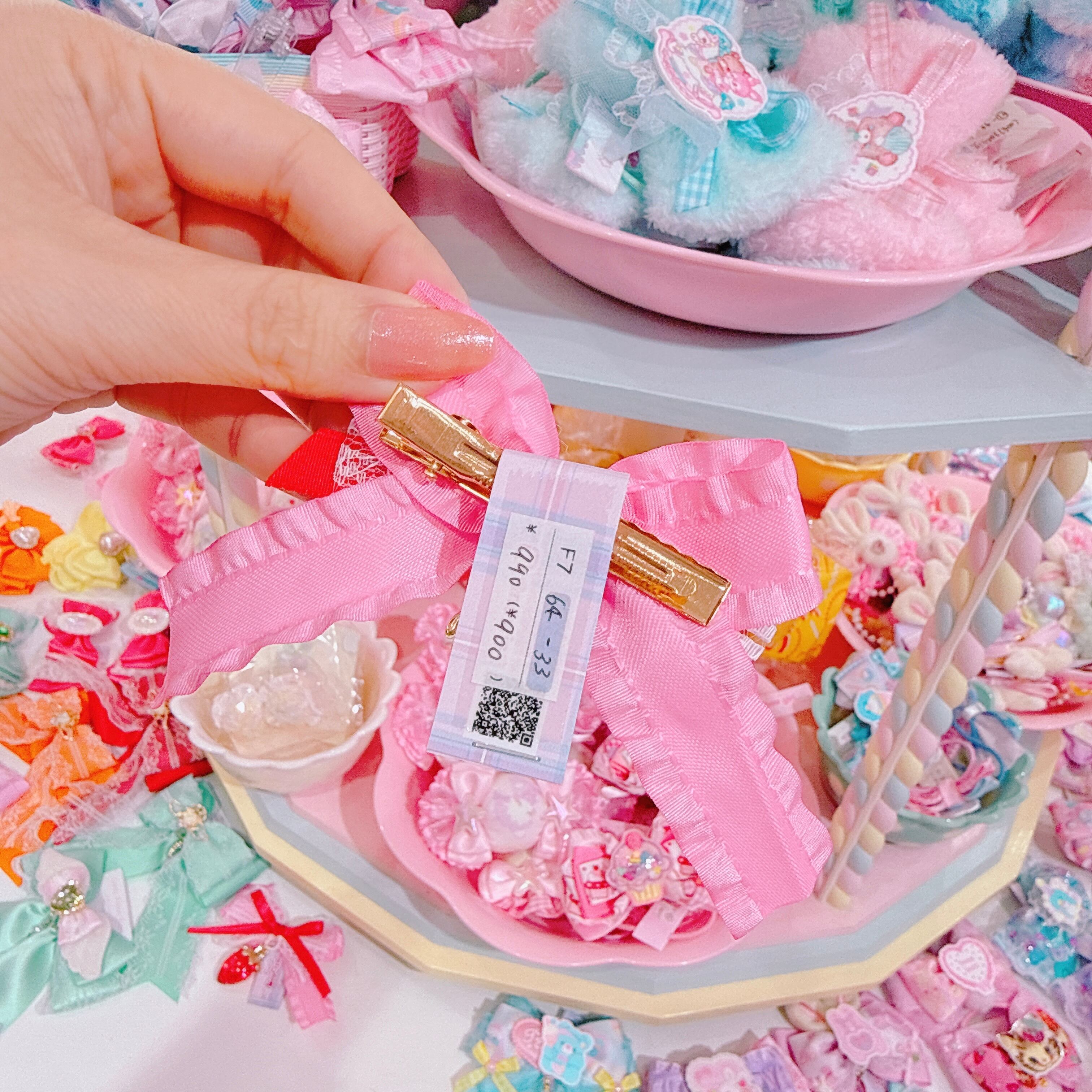 【F7】64-33いちごリボンヘアクリップ