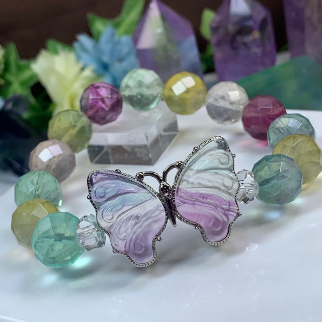 ~Butterfly~☆フローライト デザインブレスレット