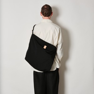 nine tailor(ナインテイラー) 24SS "Petal Bag" -BLACK-