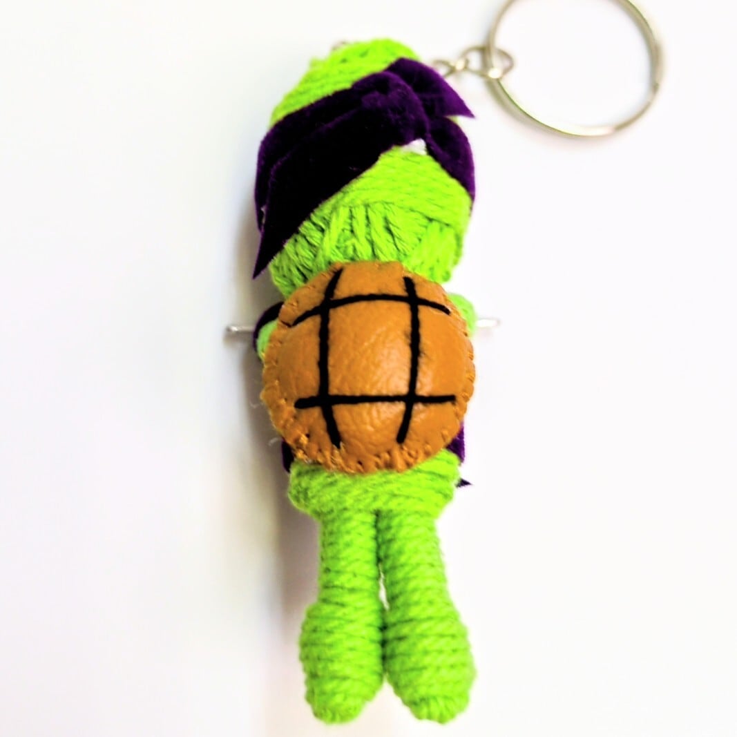 【 Teenage Mutant Ninja Turtles ( ティーンエイジ ミュータント ニンジャ タートルズ ) 紫 ドナテロ 】 Voodoo doll KeyHolder / ブードゥー人形 / 身代わり人形 /お守り人形  〚アメリカン雑貨 アメトイ〛