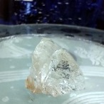 千手観音の灯り【スポデュメン・イエロークンツァイトトリフェーン】ミニポシェット付　原石No.1限定1名様