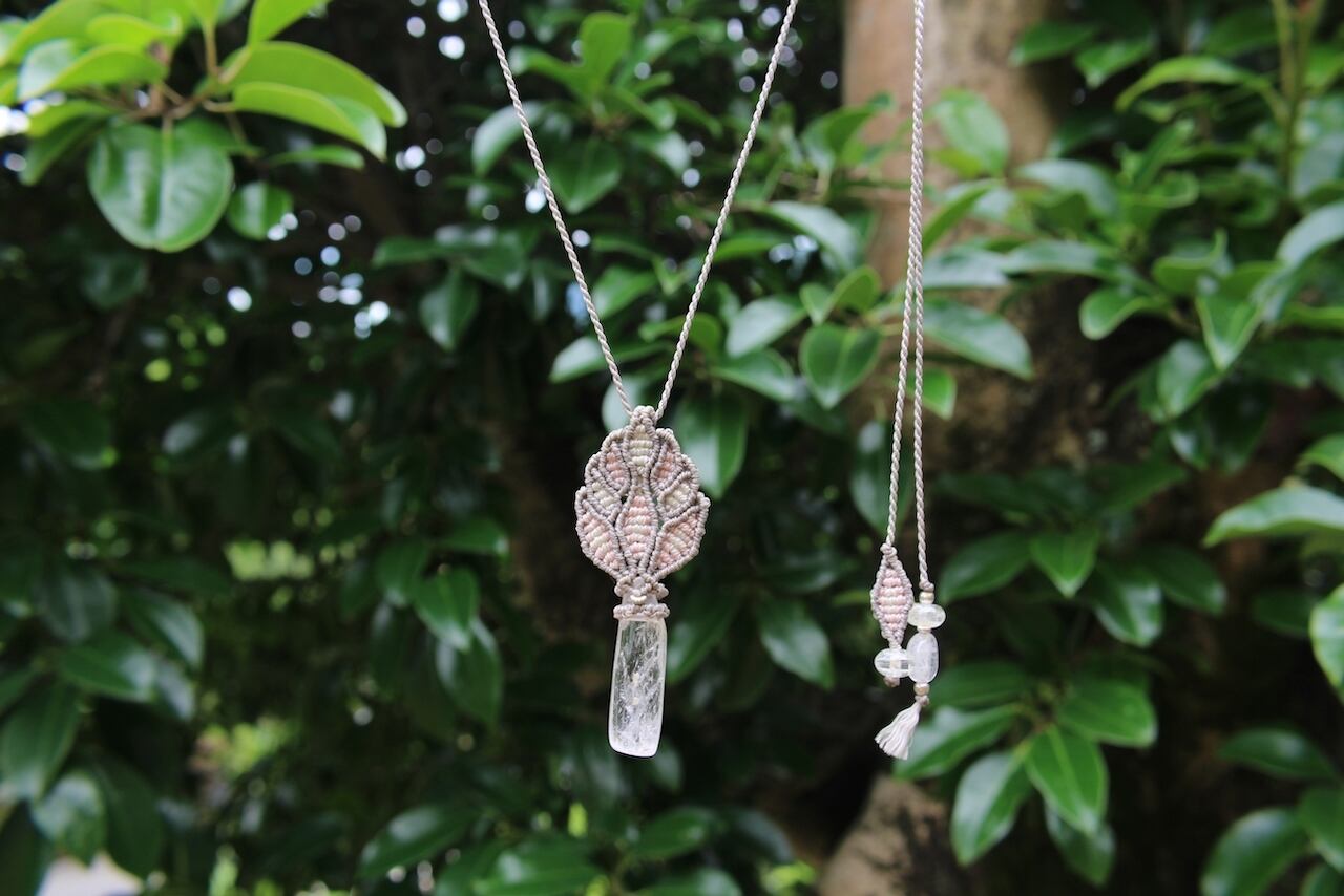 Kunzite micromacrame design pendant