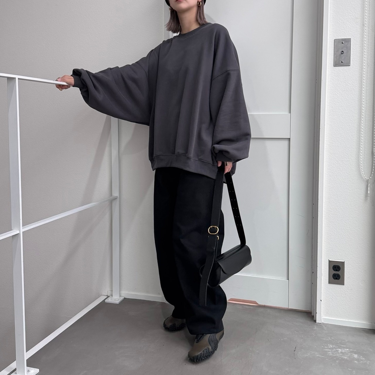 ボリュームシルエットスウェットPO/チャコール