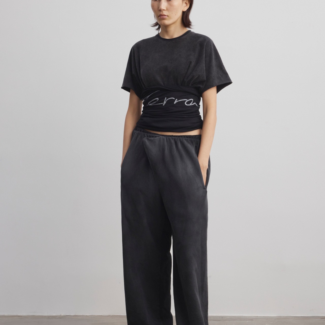 Terrawear アーバンルーズフィット ピグメントダイ スウェットパンツ