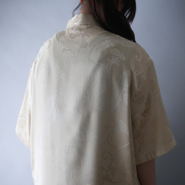 "龍" gloss art pattern over silhouette h/s china shirt