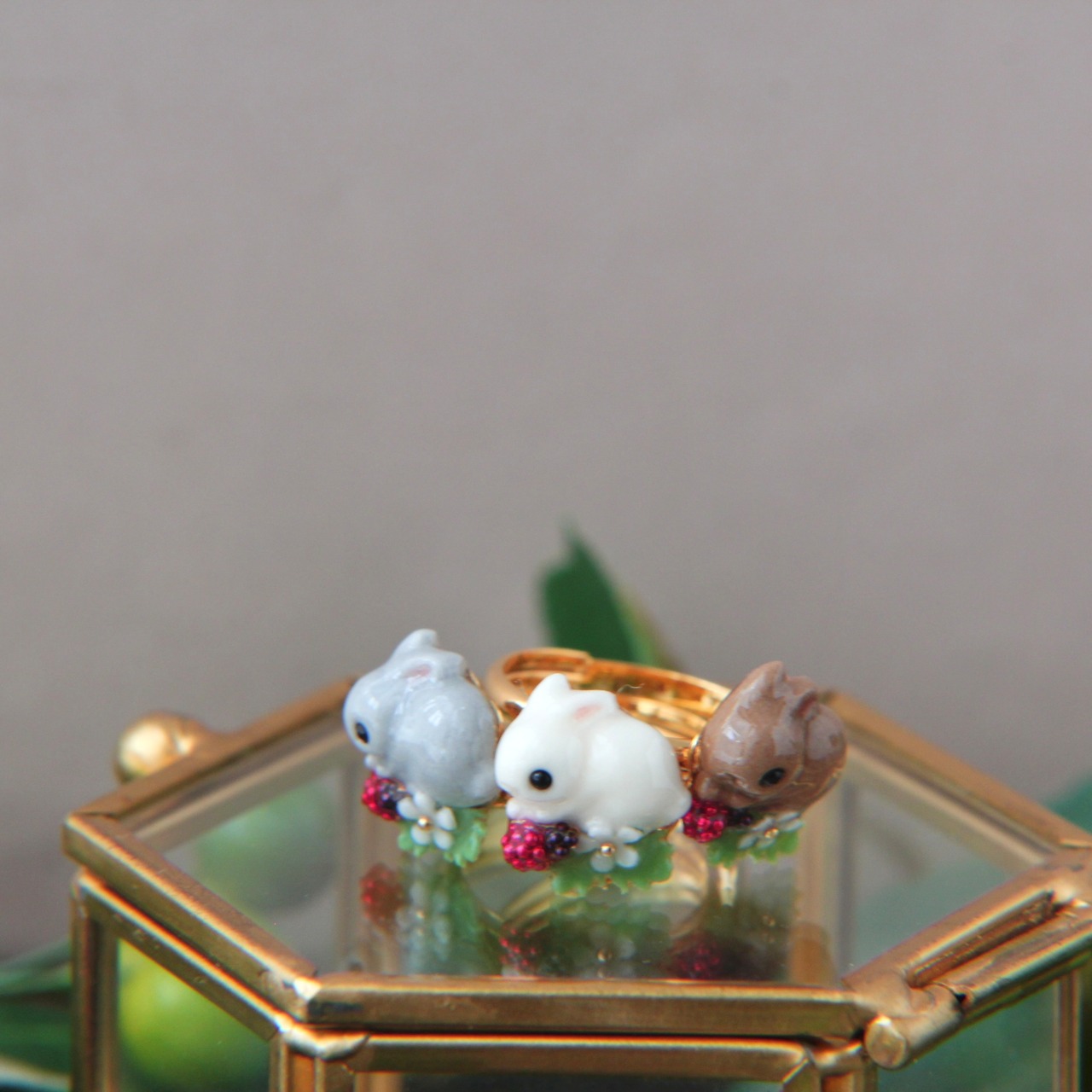 小さい野いちごリング