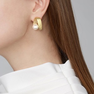 ラグジュアリーパールピアス　00222