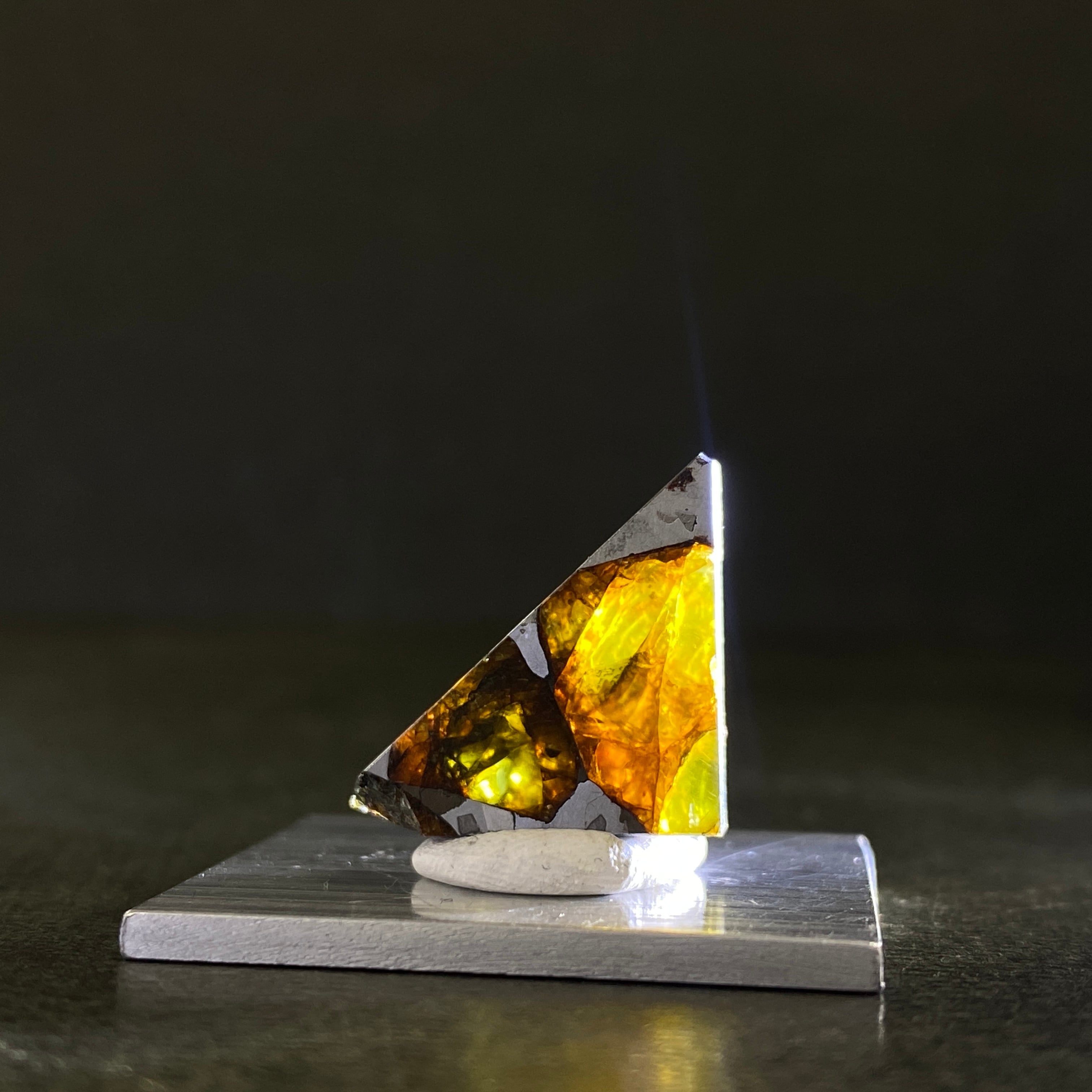 エスケル隕石（Esquel Meteorite） エスケル隕石HG Esquel Meteorite 26071001 | 【隕石屋】METEOS