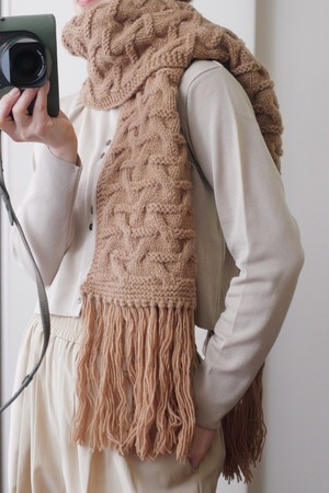 IKITSUKE river cable knit muffler beige