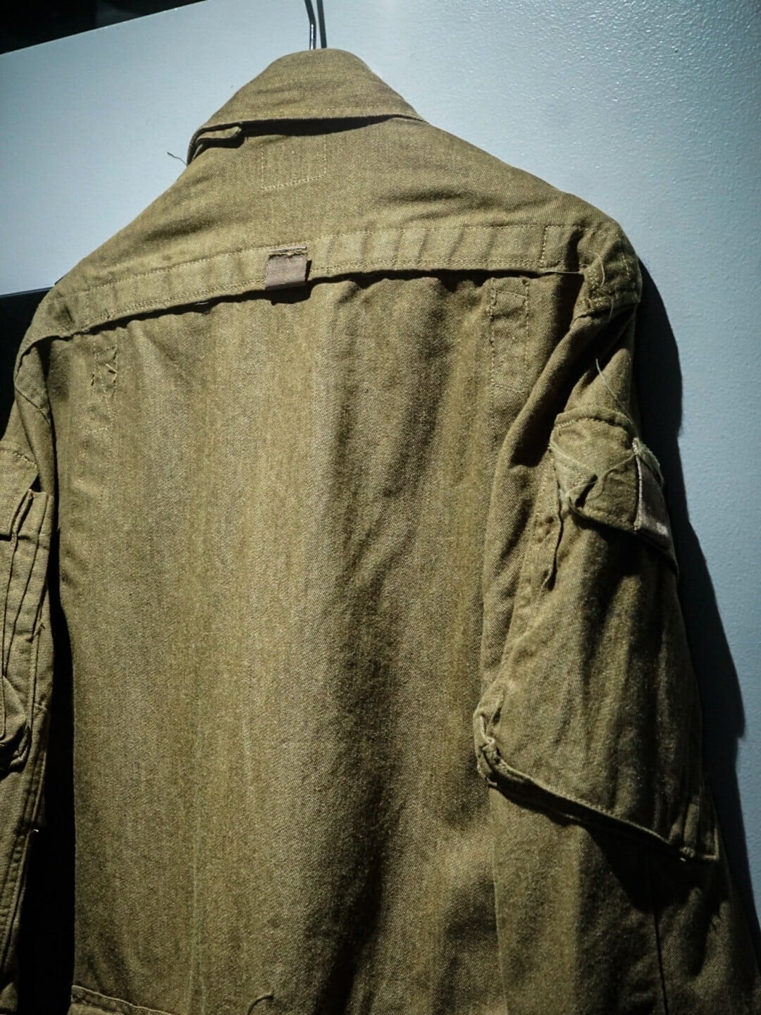 add (C) vintage】Beige Color Multi Gimmick Vintage Jump