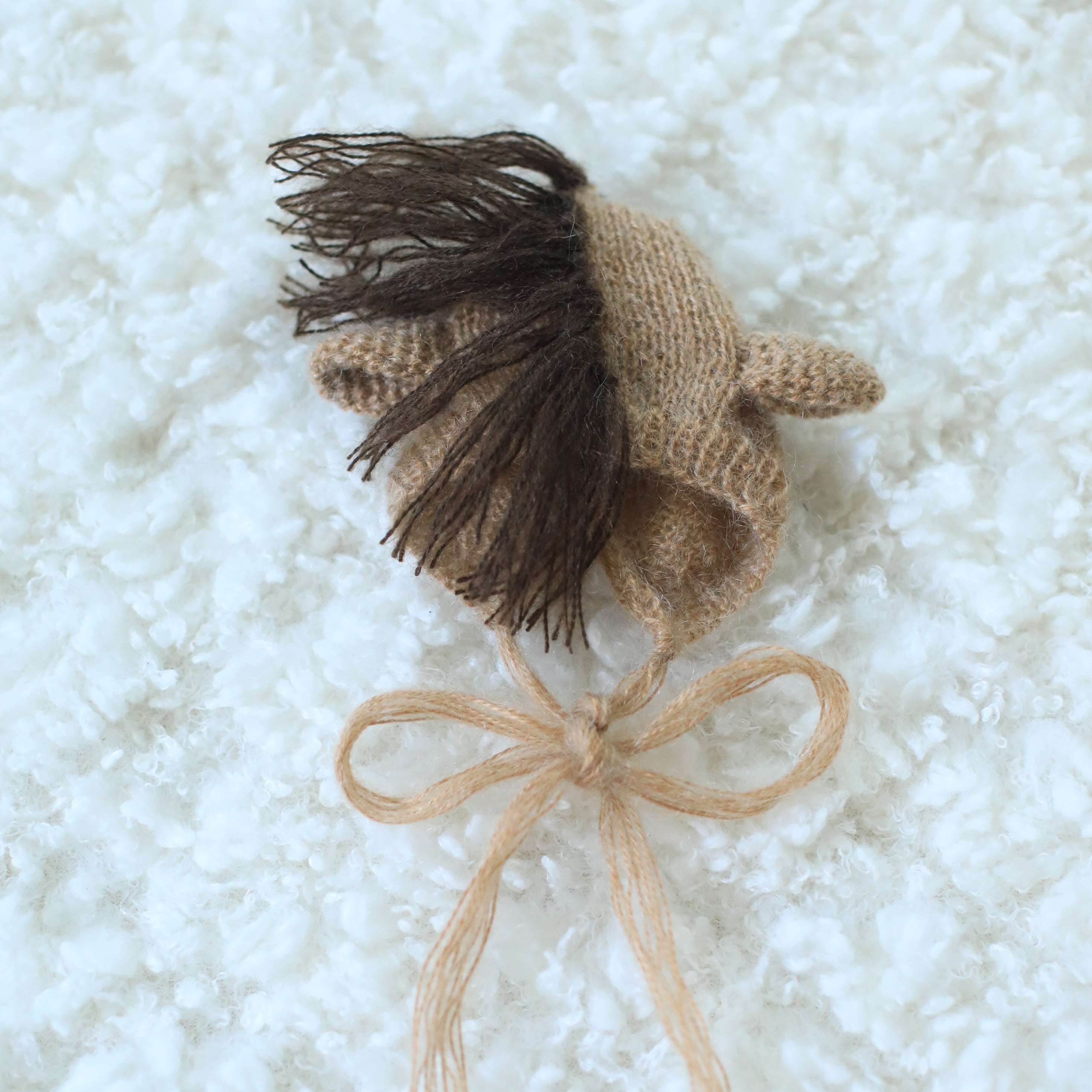 ふわふわアイボリー♪うさぎ耳帽子とロンパース ニューボーンフォト