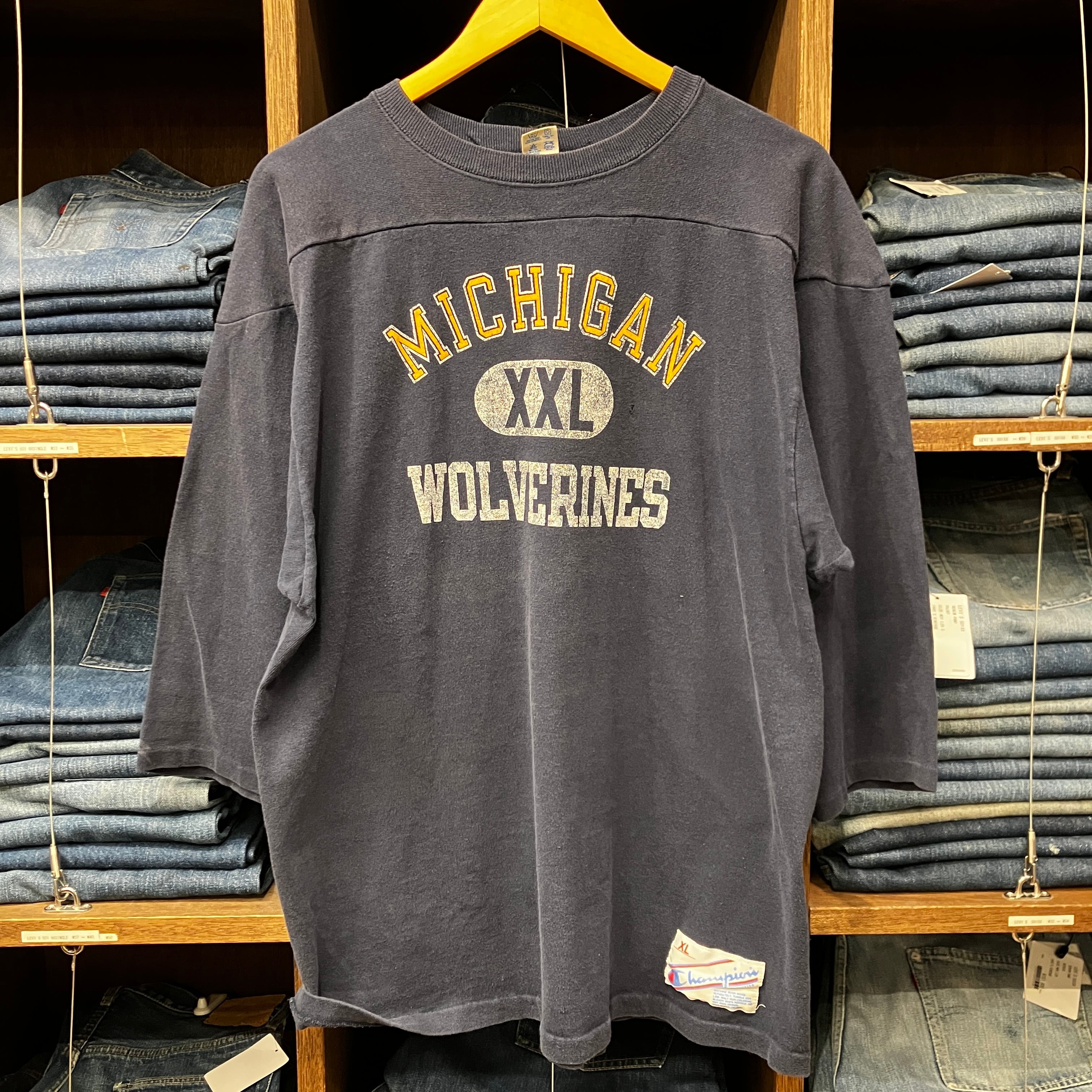 1980'S CHAMPION MICHIGAN NAVY FOOTBALL T-SHIRT | safarionline