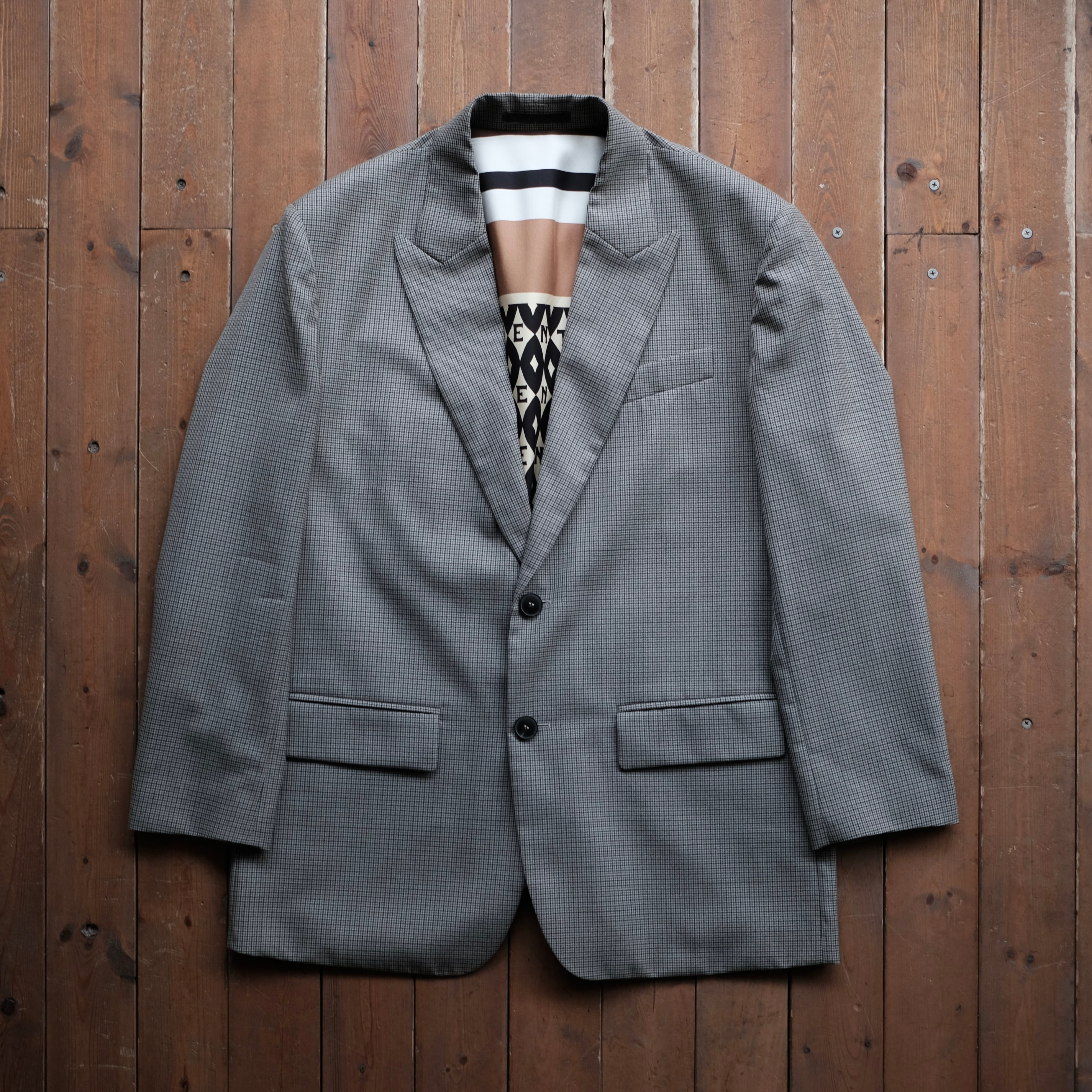 ⚠️お値下げ⚠️ 定価30万円 VALENTINO ウール ジャケット テーラード ⚠️お値下げ⚠️ 定価30 VALENTINO ウール ジャケット テーラード