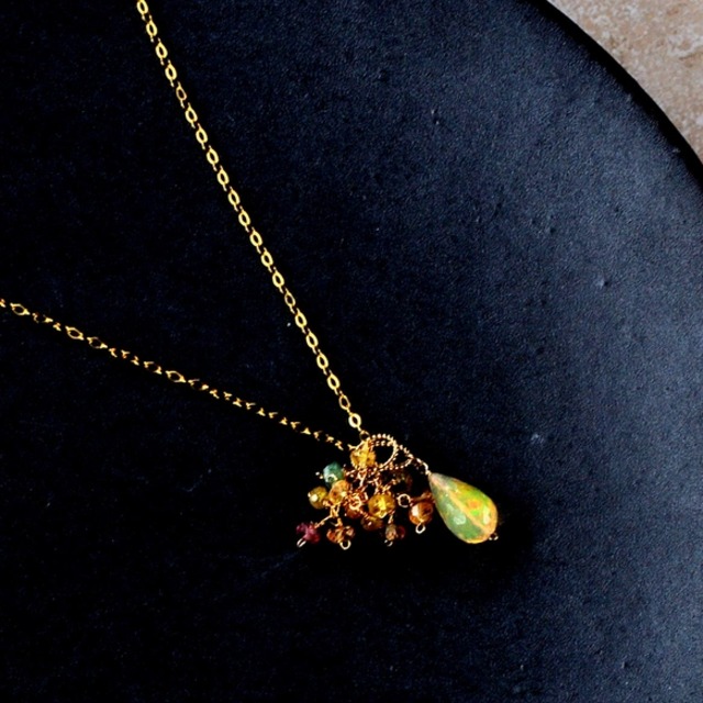 「燈華」エチオピアプレシャスオパールxイエローオレンジサファイアネックレス14kgf