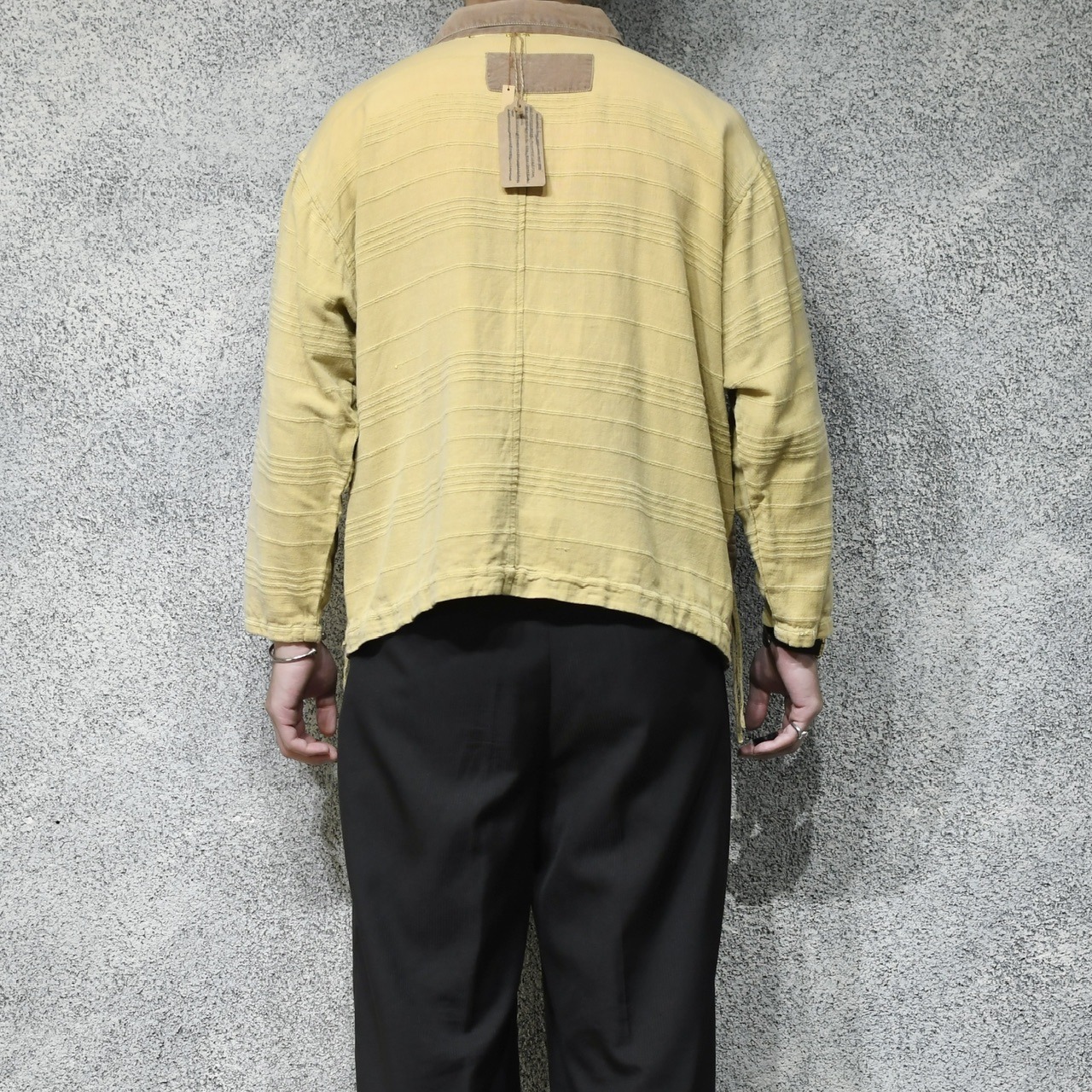 switching design pullover shirt