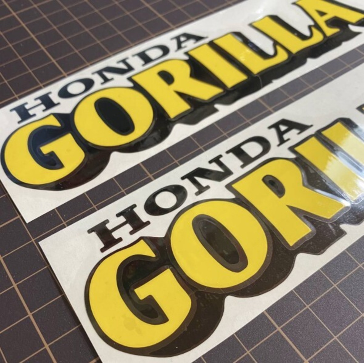 ホンダ ゴリラ GORILLA タンクステッカー 1枚 黒と黄色 作成 | AZ 