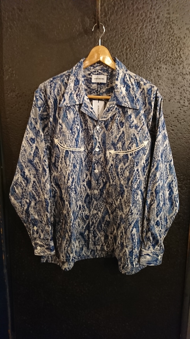 A PUZZLING HOME "PYTHON OPEN COLLER SHIRTS" Blue Color