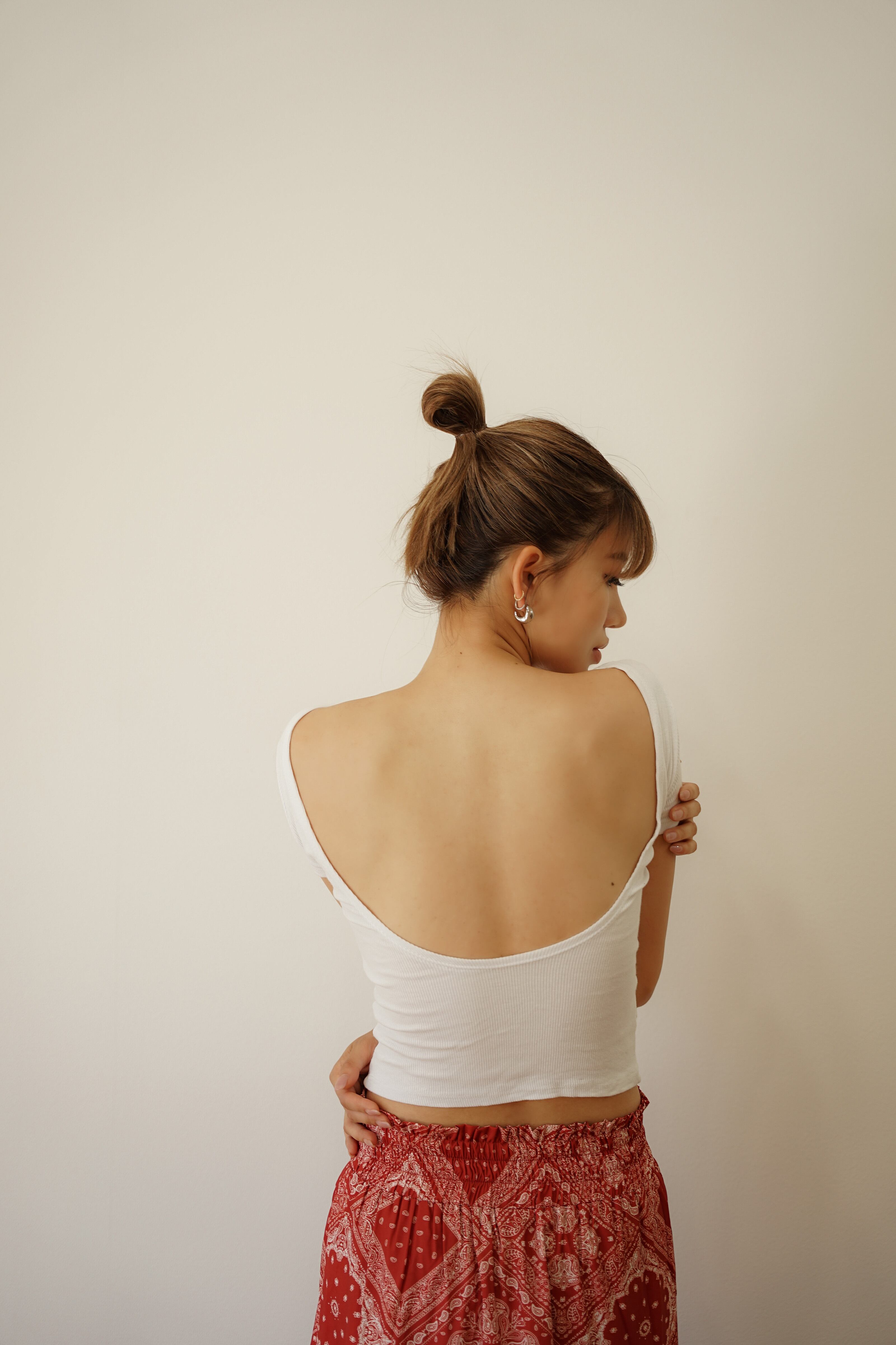 オープンバック ベーシック トップス