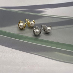 ムーンパールピアス