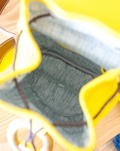 【展示品セール40%OFF|1点限り】WAKKO -わっこ- レザーミニリュック S(イエロー)|旭川木工リング留め具/2WAY