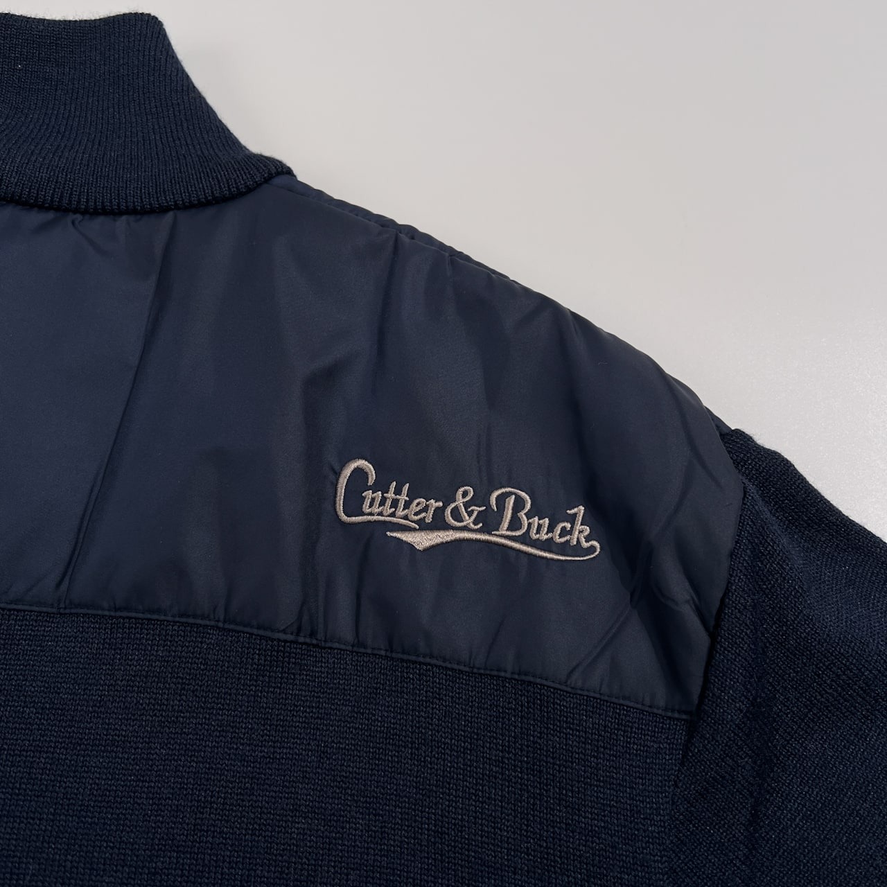 CUTTER & BUCK カッターアンドバック アーガイル柄 ハーフジップ ニット LL /ネイビー系 ゴルフウェア 刺繍ロゴ スポーツ デサント