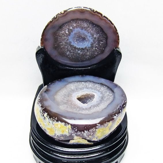 1.4Kg トレジャーメノウ ジオード 開運 風水 台座付属 一点物 175-1474