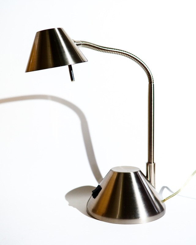 2005 Metal halogen desk lamp