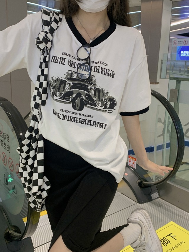 Tシャツ サマースタンダードカラースタイルルーズ薄手ホワイトトップス レトロ 大人ガーリー スウィート キュート カジュアル かわいい 夏物 ブラックストロベリース76957616536