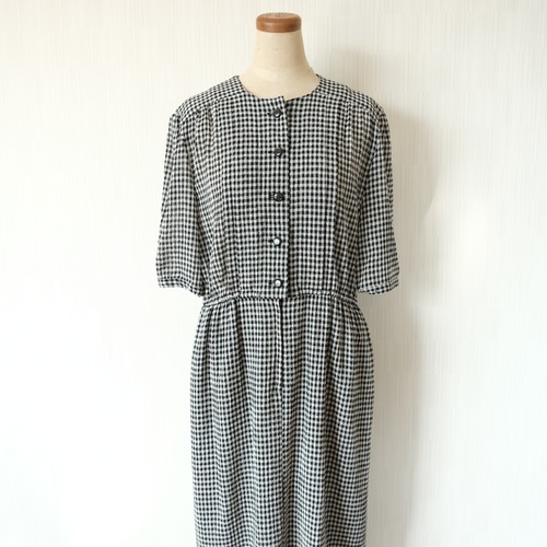 白黒ギンガムチェックワンピース