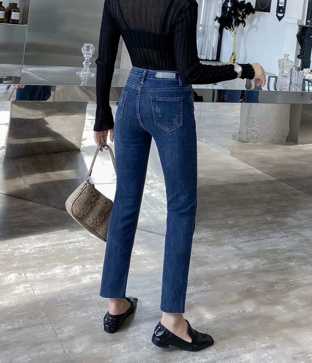 スキニーデニムパンツ