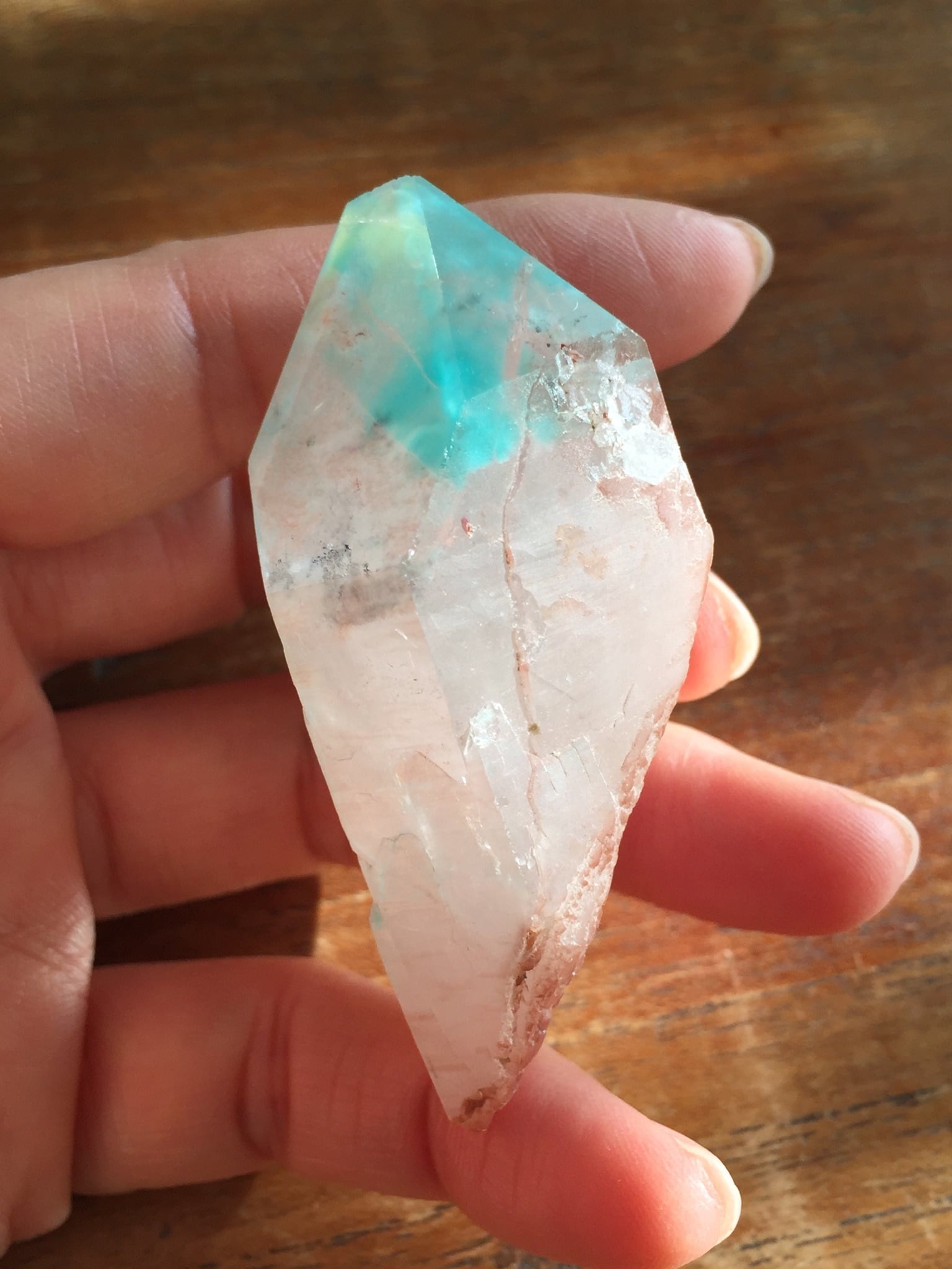 アホアイト イン クォーツ (メッシーナ産) | amenti crystal