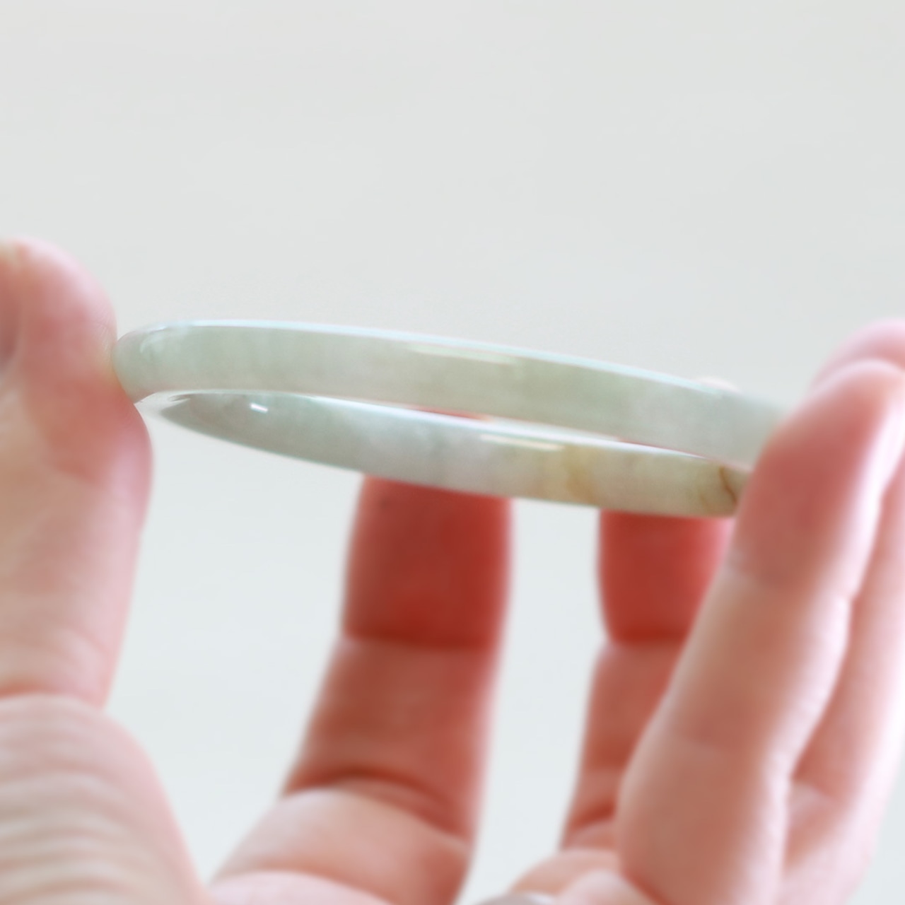 【内径 約54.5mm 】細めのバングルで付けやすい！ バングル A貨翡翠 jd_bg1229