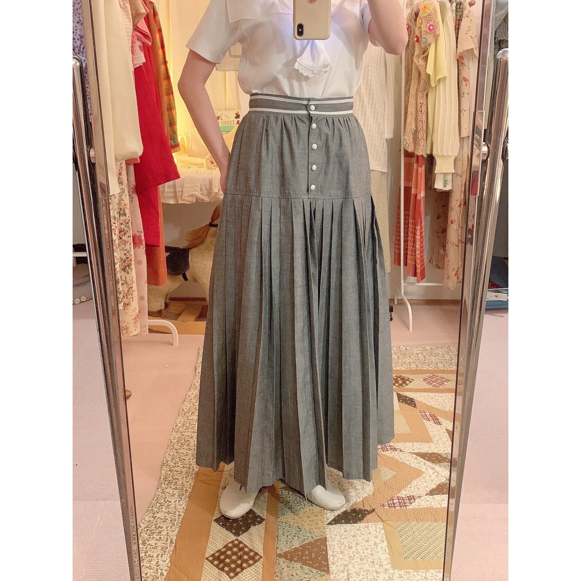 original / brand new pleats skirt / gray