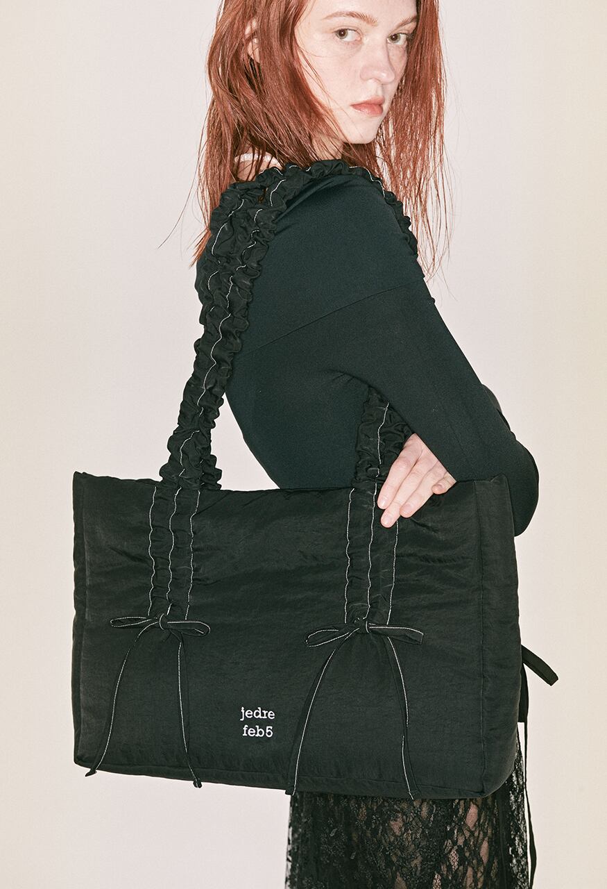 ★JEDREFEB5★送料込★韓国★人気 Butterfly shoulder bag Large 少量再入荷☆ハンソヒ 着用!!【jedrefeb5】Butterfly shoulder