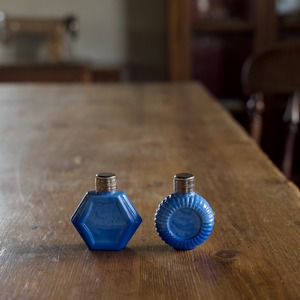 Malachite Perfume Bottle/ マラカイト 香水瓶〈 チェコガラス・オブジェ・ディスプレイ・アンティーク・ヴィンテージ 〉