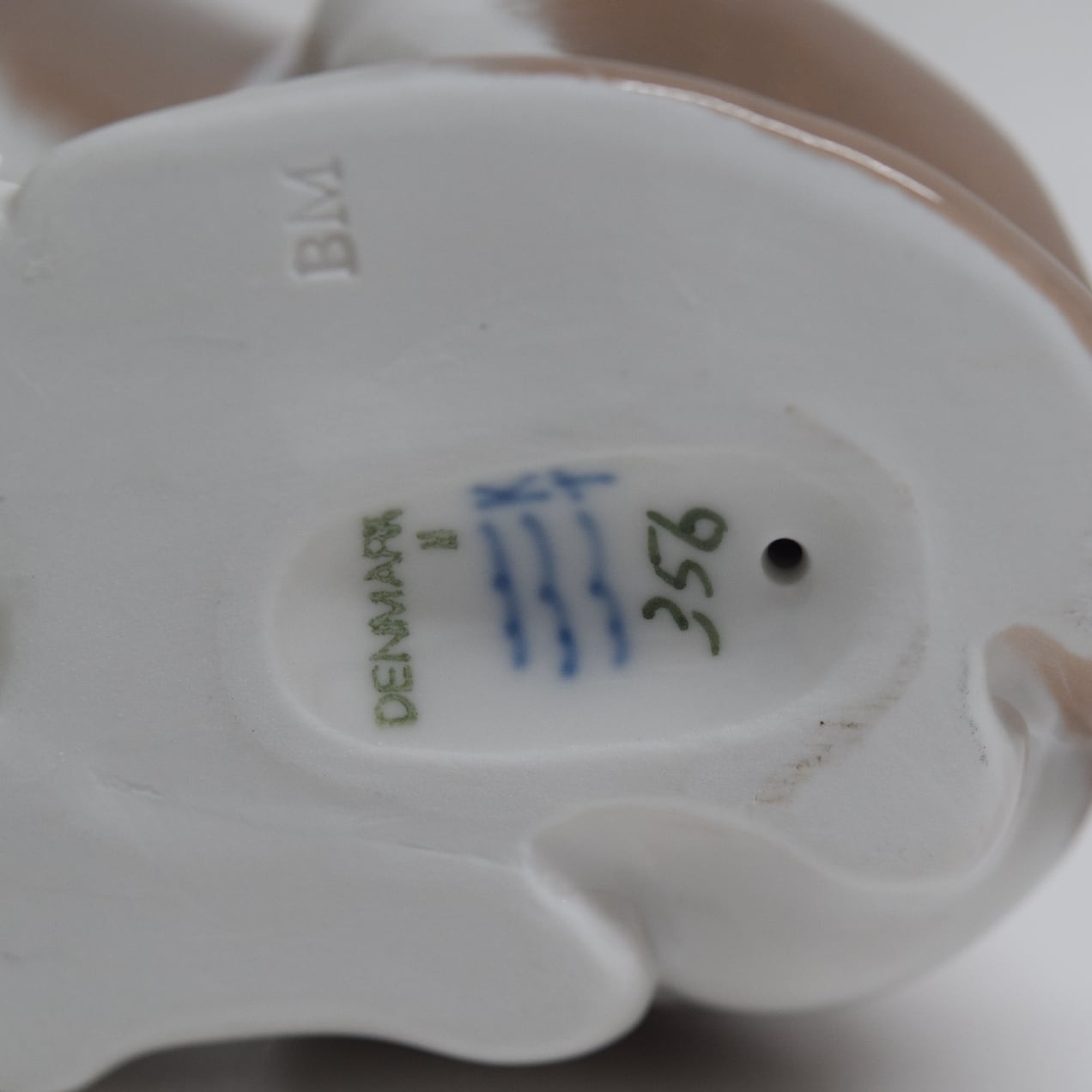 ロイヤルコペンハーゲン 1998年 イヤーフィギュリン バセットハウンド