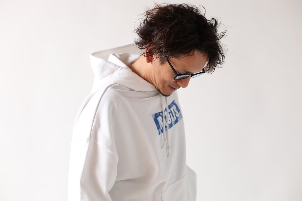 LOGO BLUE CAMOUFLAGE PARKA ”white” / 迷彩ロゴパーカー | SELBITS