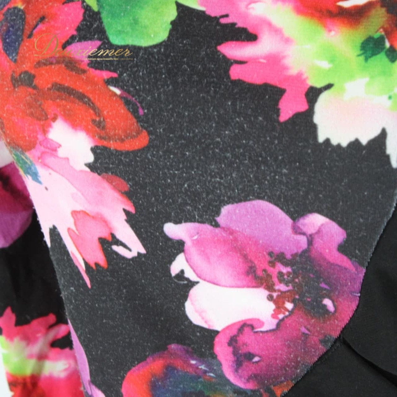 社交ダンス 衣装 スタンダード 上下セット ツーピース レッスンウェア パーティ衣装 Leirena ブラック系 レッド系 ピンク系 パープル系 ブルー系 グリーン系 イエロー系 モダン 競技 ダンス トップス スカート ワンショルダー風 フラワープリント 花柄 変形デザイン アシンメトリー風 ブラック ベース レッド フレアスカート リメイク風 スカート裾フレア ダンスレッスン 練習着 発表会 ラテンダンスではない スタンダード用 ロングスリーブ カットソー伸縮性あり ウエストゴム 伸縮素材