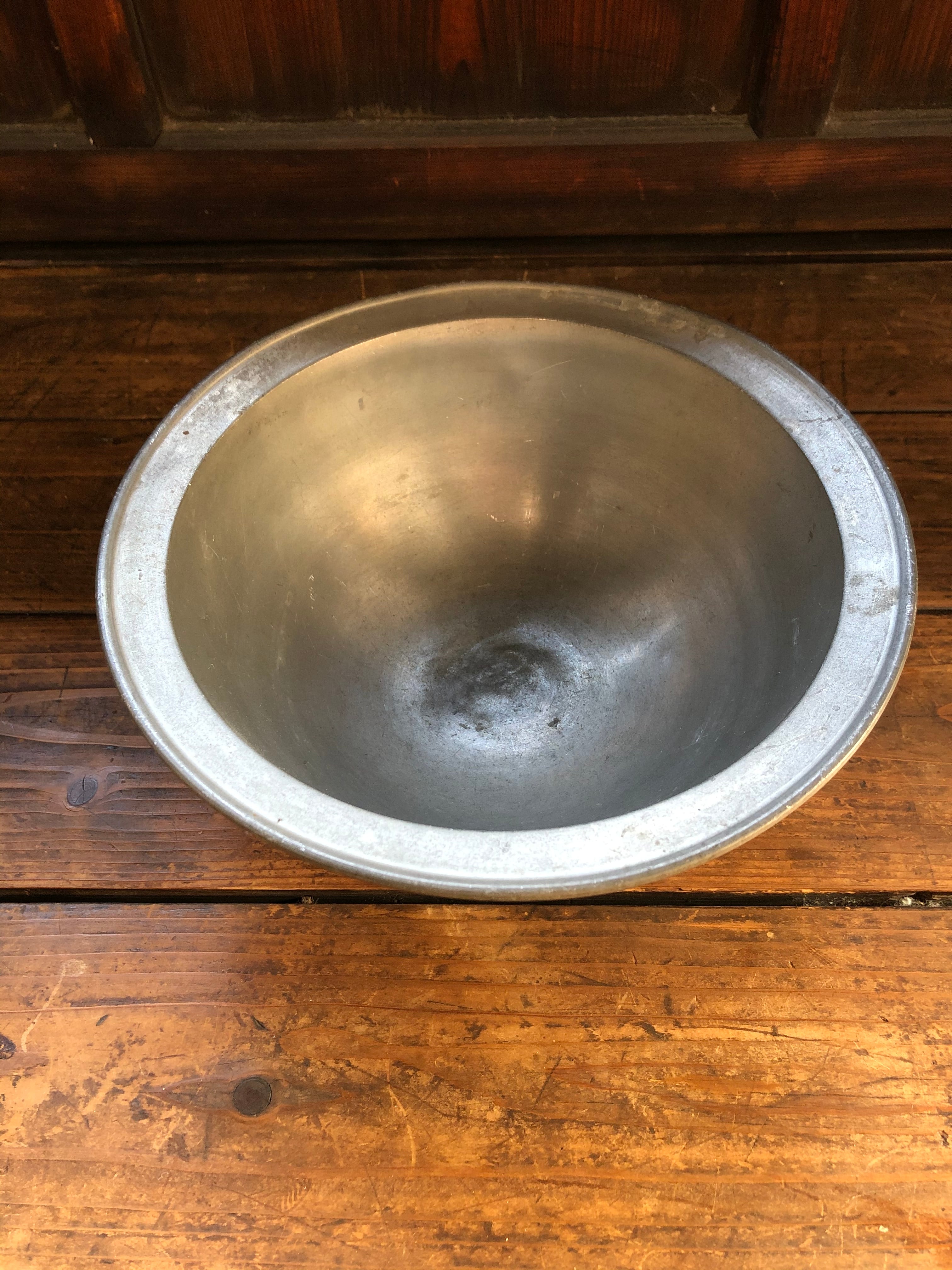 古い金属の器 鉢カバー 骨董品 ビンテージ アンティーク 古道具