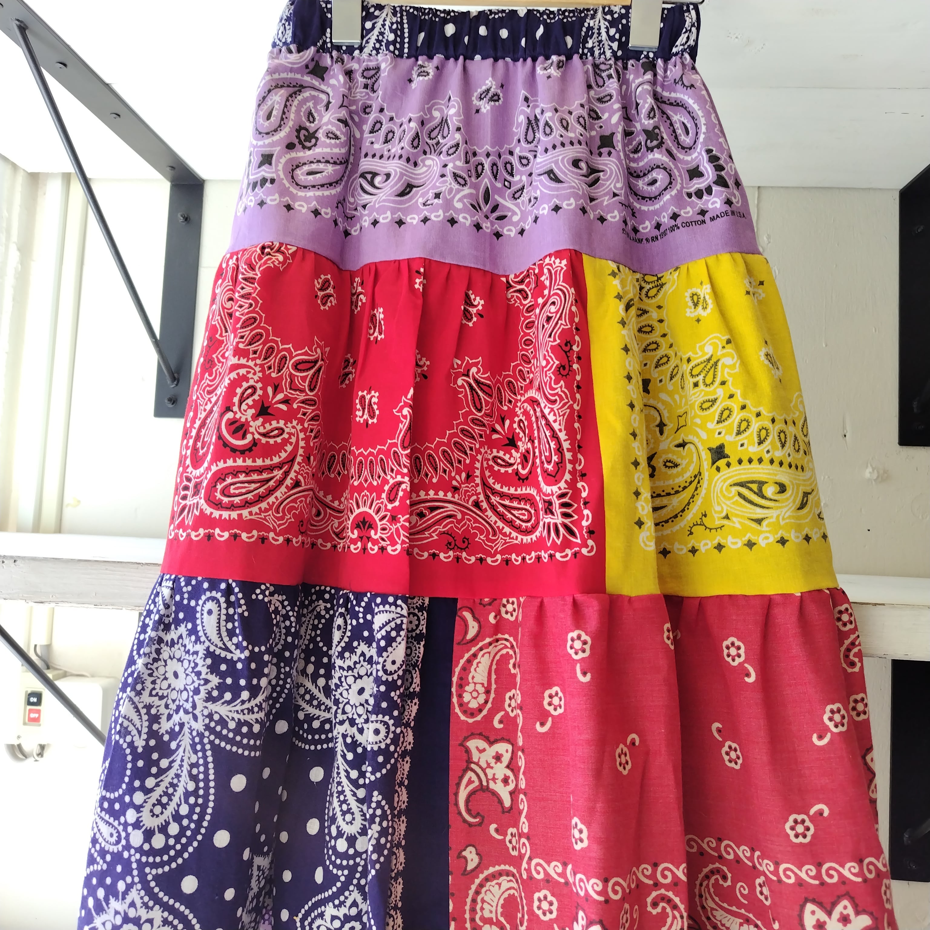 バンダナ パッチワーク リメイクロングスカート | LongBeach Omotesando 