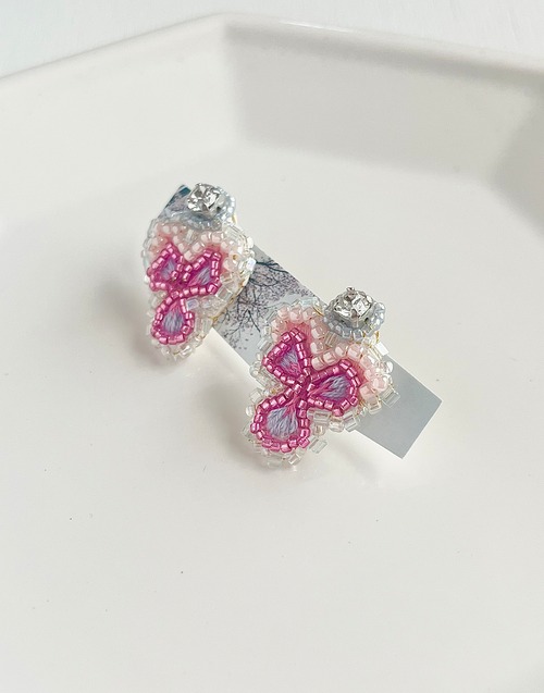 葡萄色のスミレ/ピアス