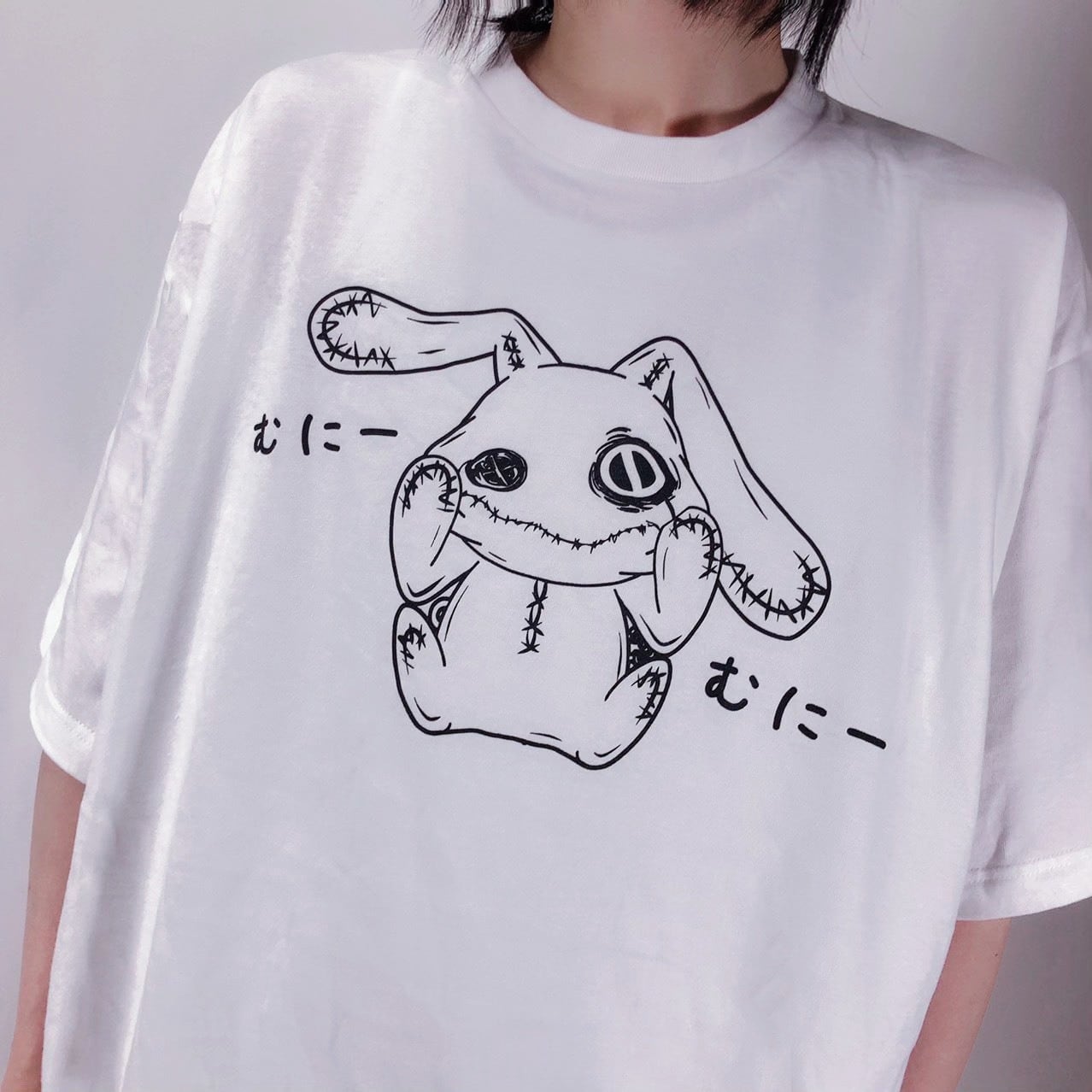 ブランド、NieRのTシャツ