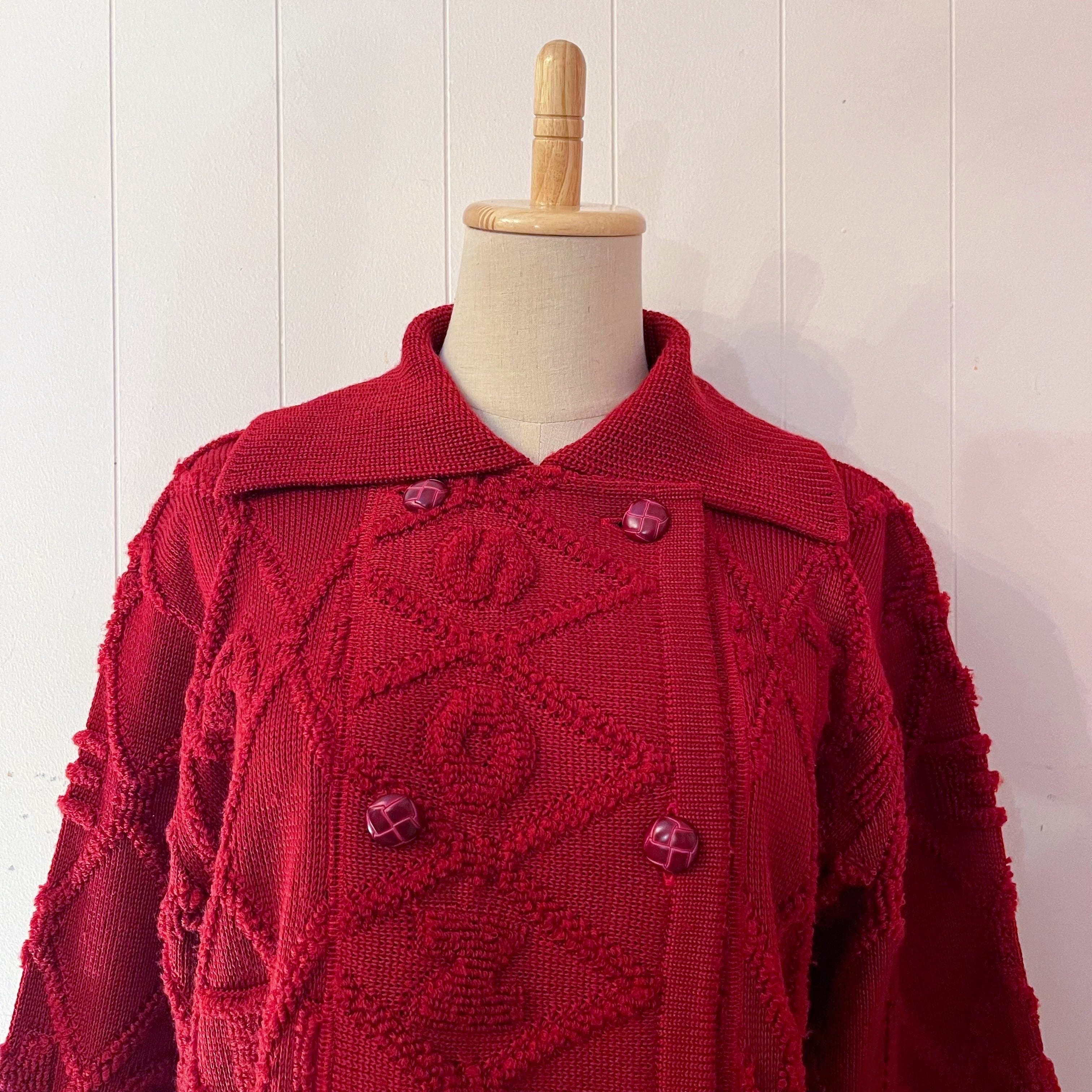 red diamond pattern double button knit