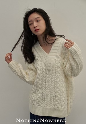 Vネックケーブル編みニット  AJ1079-7080