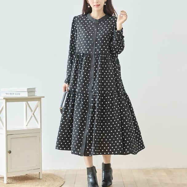 TRUBE ティアード ワンピース ドット柄 スタンドカラー 水玉 フロントボタン N83-399 ブラック M L fmsd ロング丈 ナチュラル ゆったり 体型カバー ミセス きれいめ レディース 上品 大人可愛い