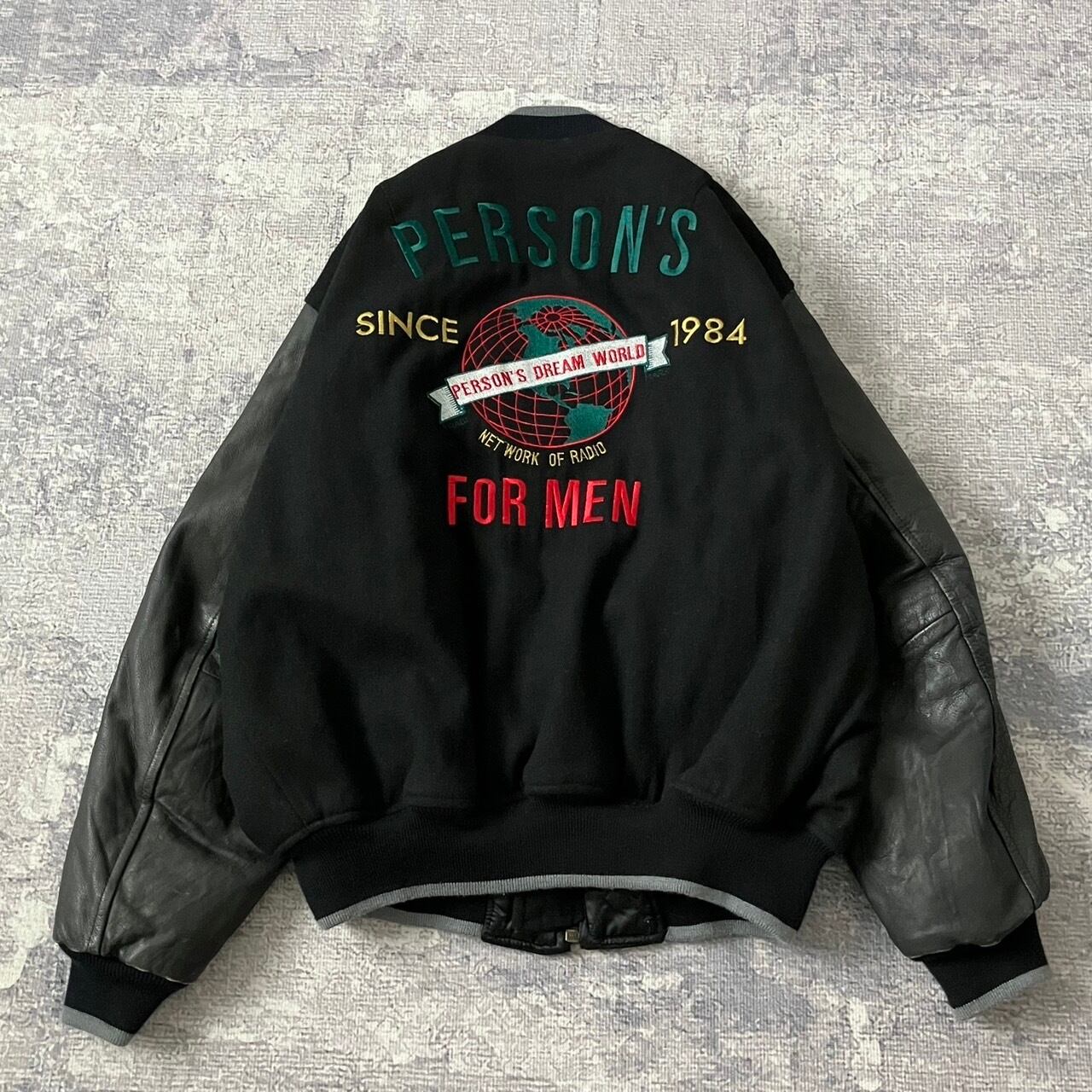 【90S】スタジャン 袖レザー ウール ワッペン キルティング 短丈 2WAY 90S】スタジャン ウール 袖レザー ワッペン 裏地キルティング 黒 ブラック