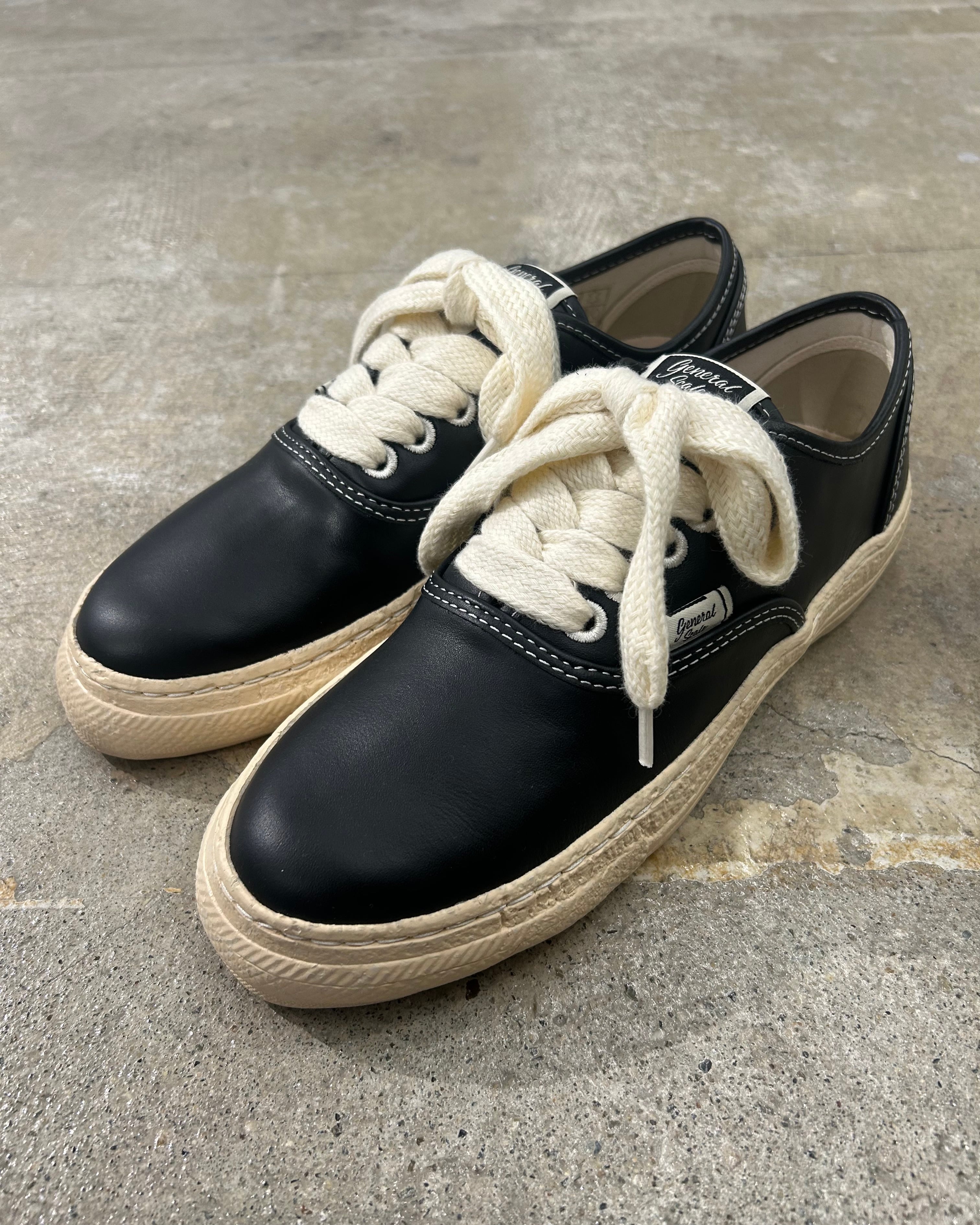 PELLICO SUNNY MEN】 イントレチャート スリッポン レザー